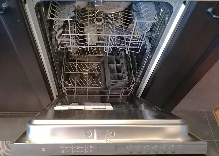 Lovely Flat With Grand Piano, Family Friendly דירה