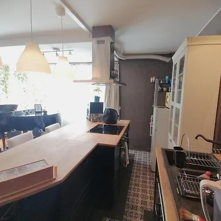 Lovely Flat With Grand Piano, Family Friendly דירה *