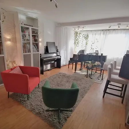 Lovely Flat With Grand Piano, Family Friendly