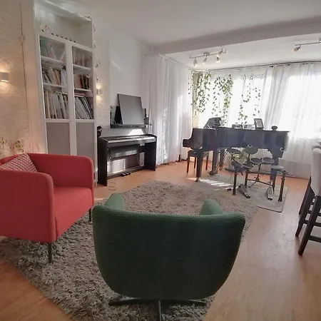Lovely Flat With Grand Piano, Family Friendly شقة برلين