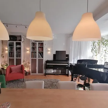 Lovely Flat With Grand Piano, Family Friendly *
